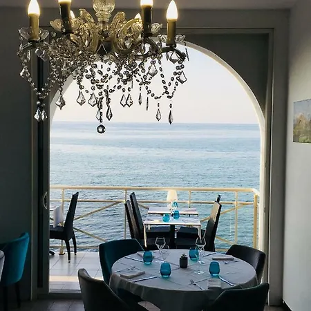 De La Santa Vittoria Algajola (Corsica)