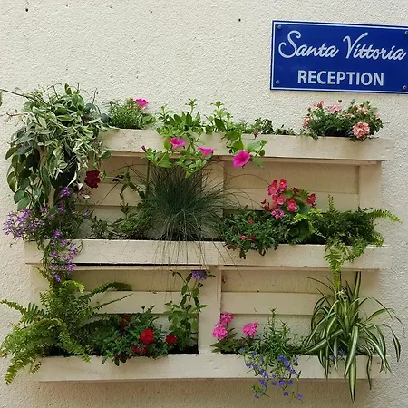 De La Santa Vittoria 2*