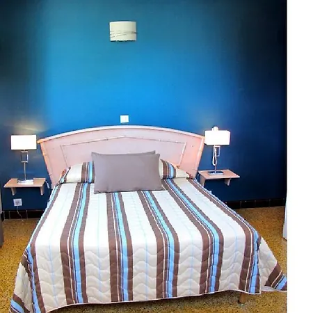 Отель De La Santa Vittoria