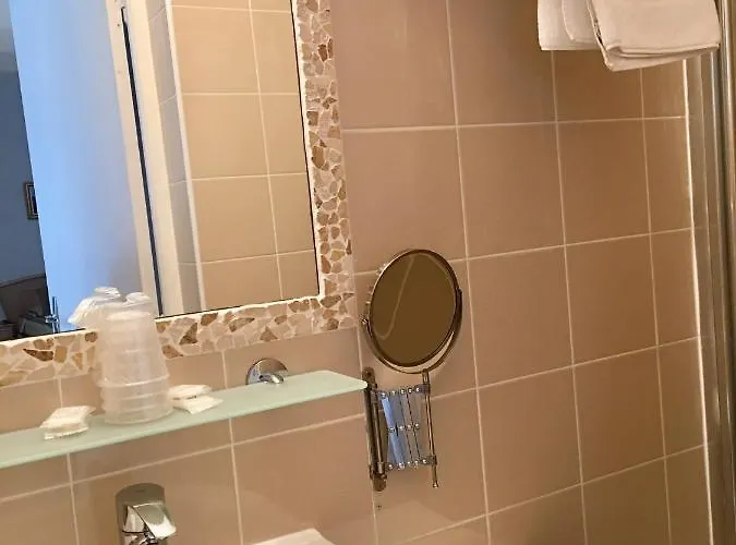 De La Santa Vittoria